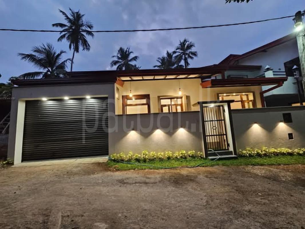 House for Sale in Kottawa ads-image-1