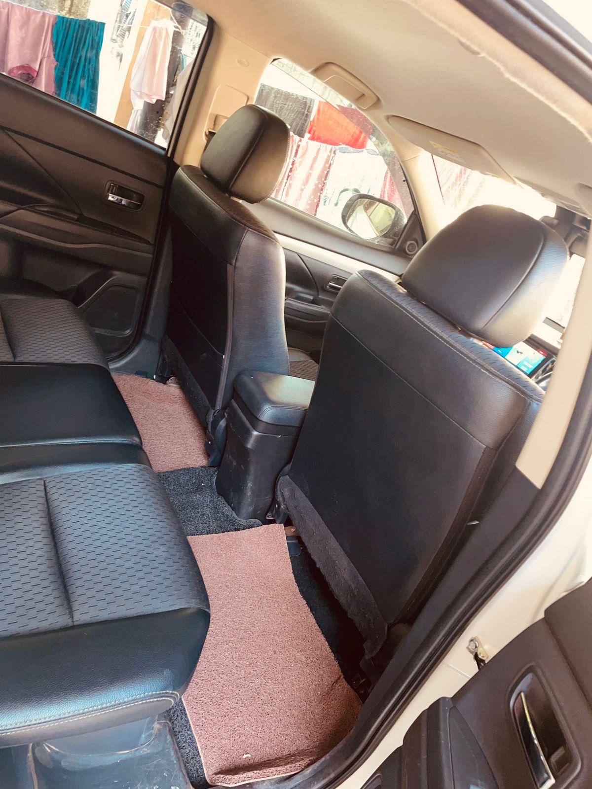 Mitsubishi Outlander 2014 - பயன்படுத்தப்பட்டது SUV sale in Sri Lanka - patpat.lk