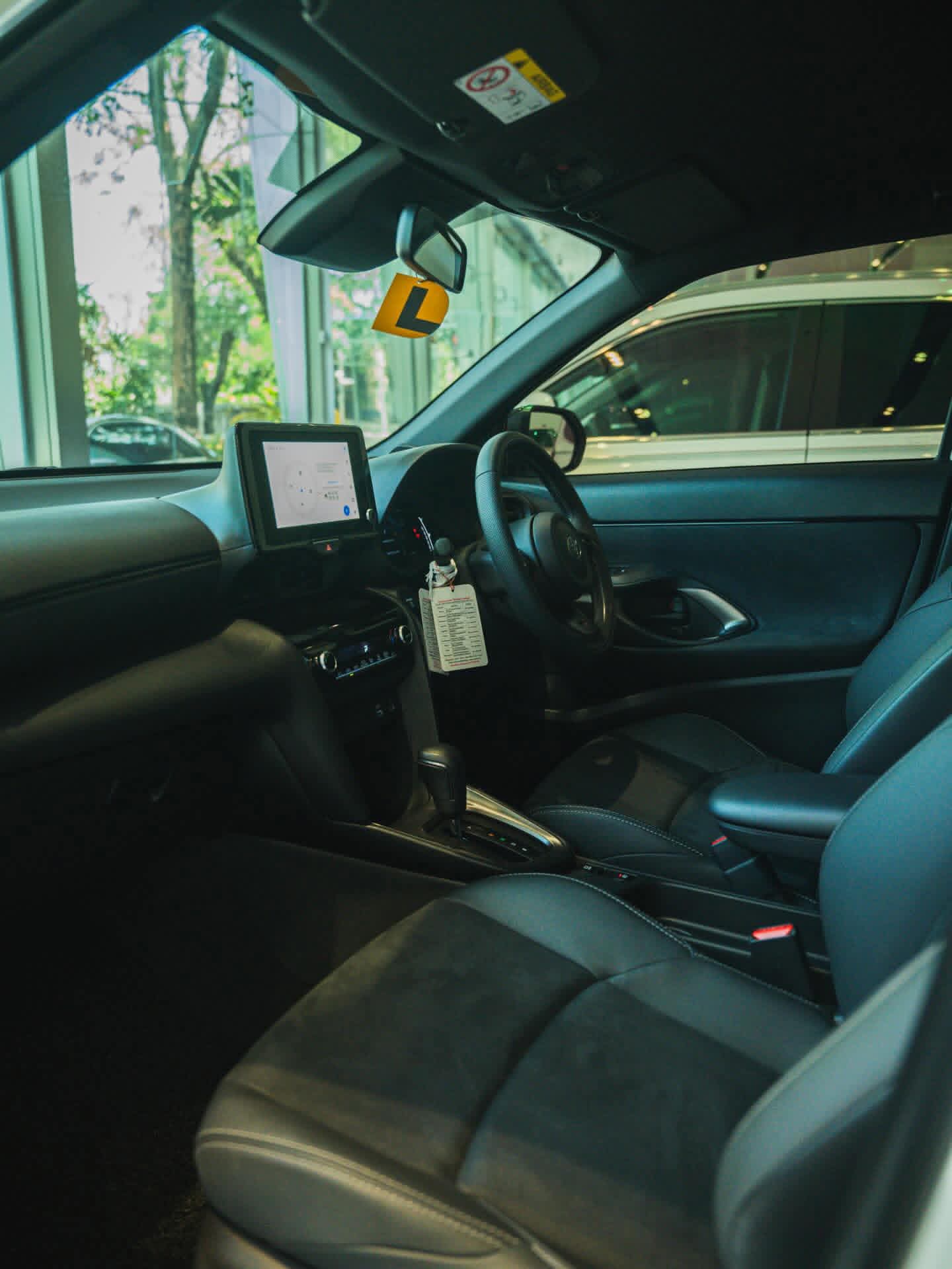 Toyota Yaris 2024 - பயன்படுத்தப்பட்டது SUV sale in Sri Lanka - patpat.lk