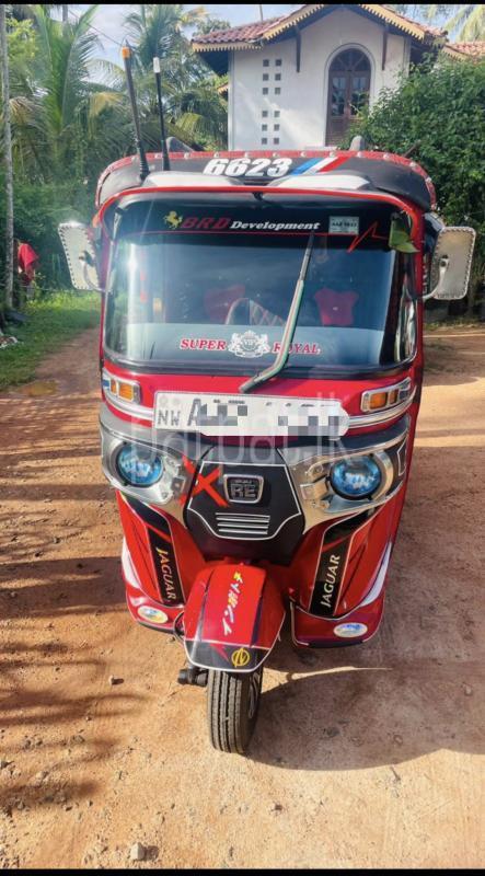 Bajaj 4 stroke 2015 - භාවිතා කරන ලද ත්‍රිරෝද රථය sale in Sri Lanka - patpat.lk