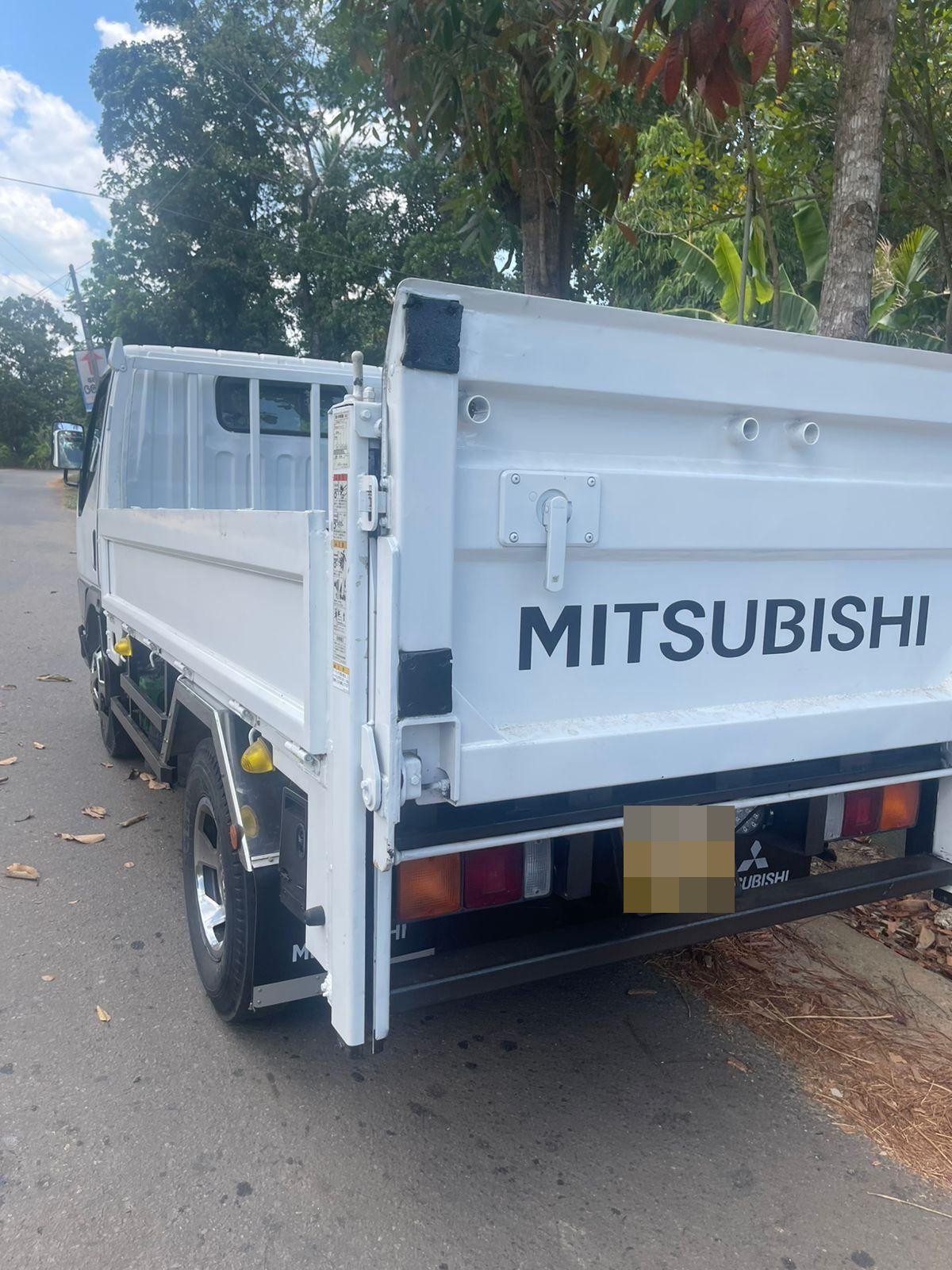 Mitsubishi Canter 2007 - Used Truck sale in Sri Lanka - patpat.lk