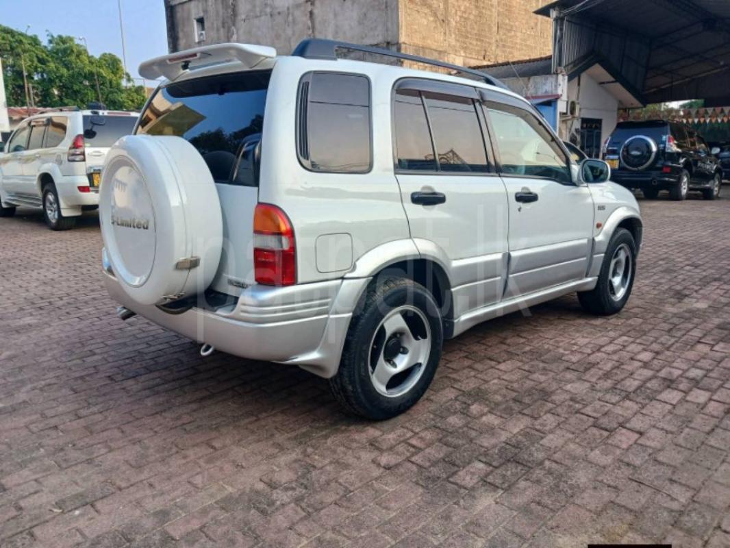 Advertisement image 1