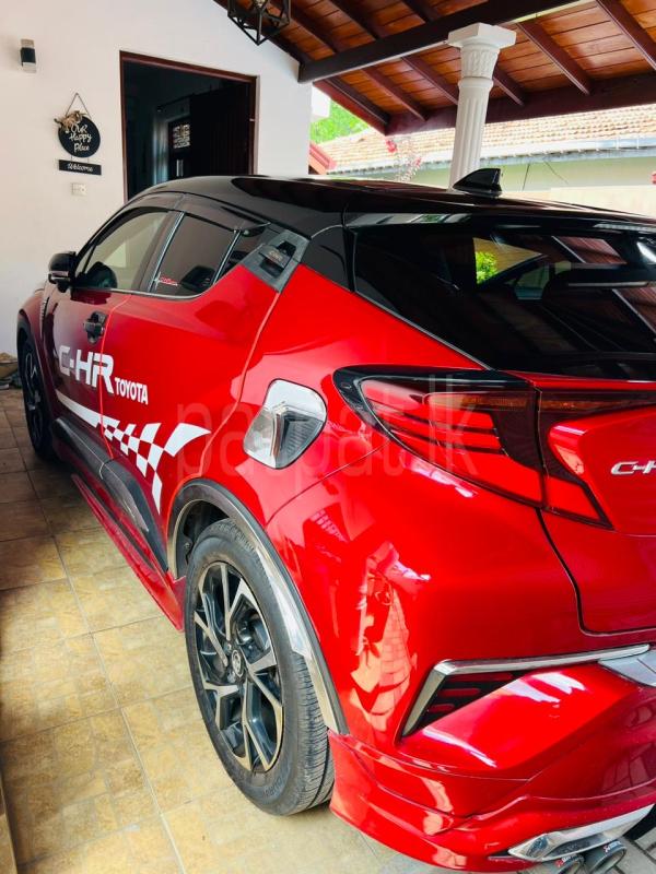 Toyota CHR 2020 - භාවිතා කරන ලද SUV රථය sale in Sri Lanka - patpat.lk