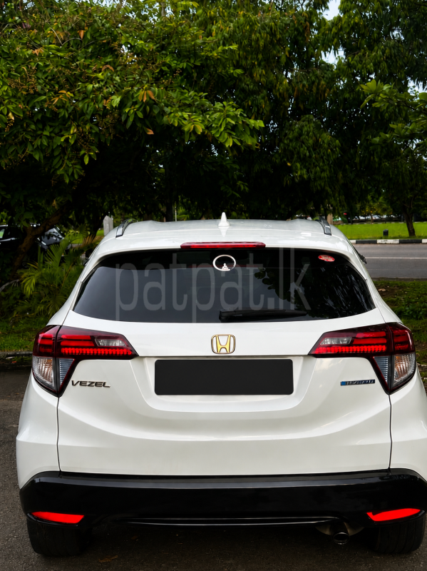 Honda Vezel 2015 - භාවිතා කරන ලද SUV රථය sale in Sri Lanka - patpat.lk