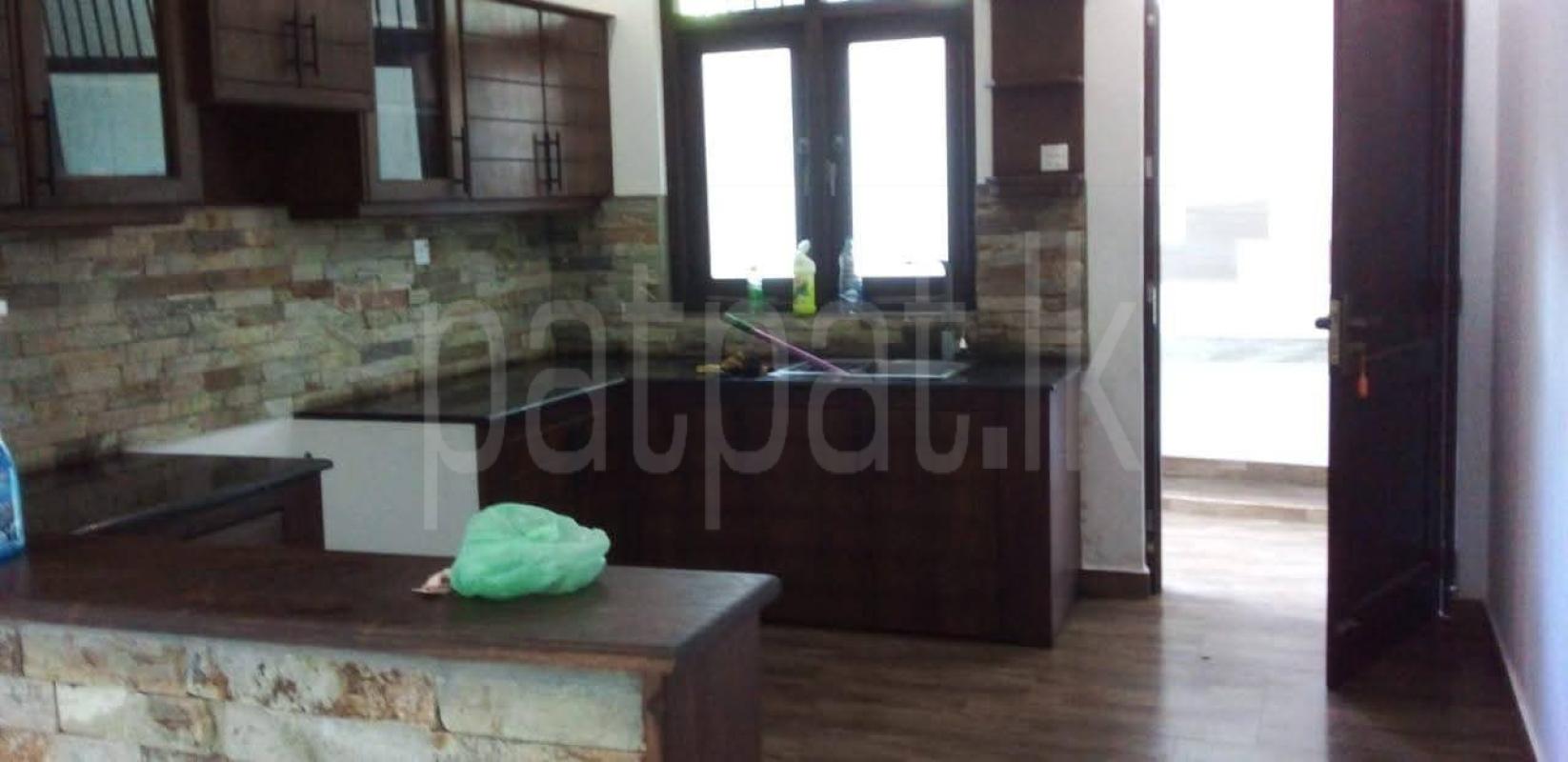 House for Sale in Athurugiriya