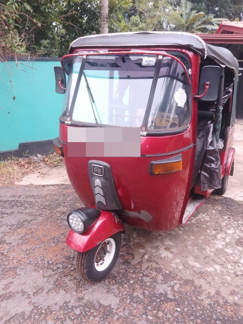 Bajaj 2 stroke 2005 - பயன்படுத்தப்பட்டது முச்சக்கர வண்டி sale in Sri Lanka - patpat.lk