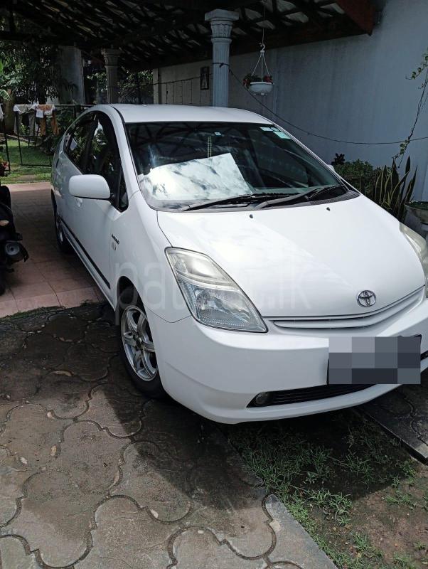 Toyota PRIUS S GRADE 2012 - பயன்படுத்தப்பட்டது கார் sale in Sri Lanka - patpat.lk
