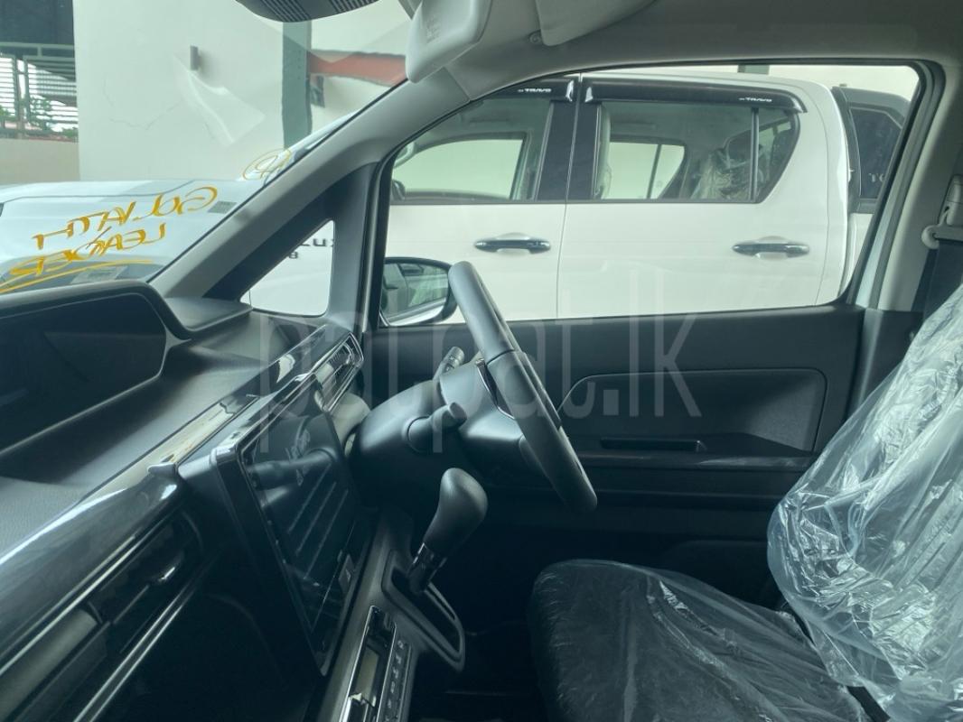 Advertisement image 6