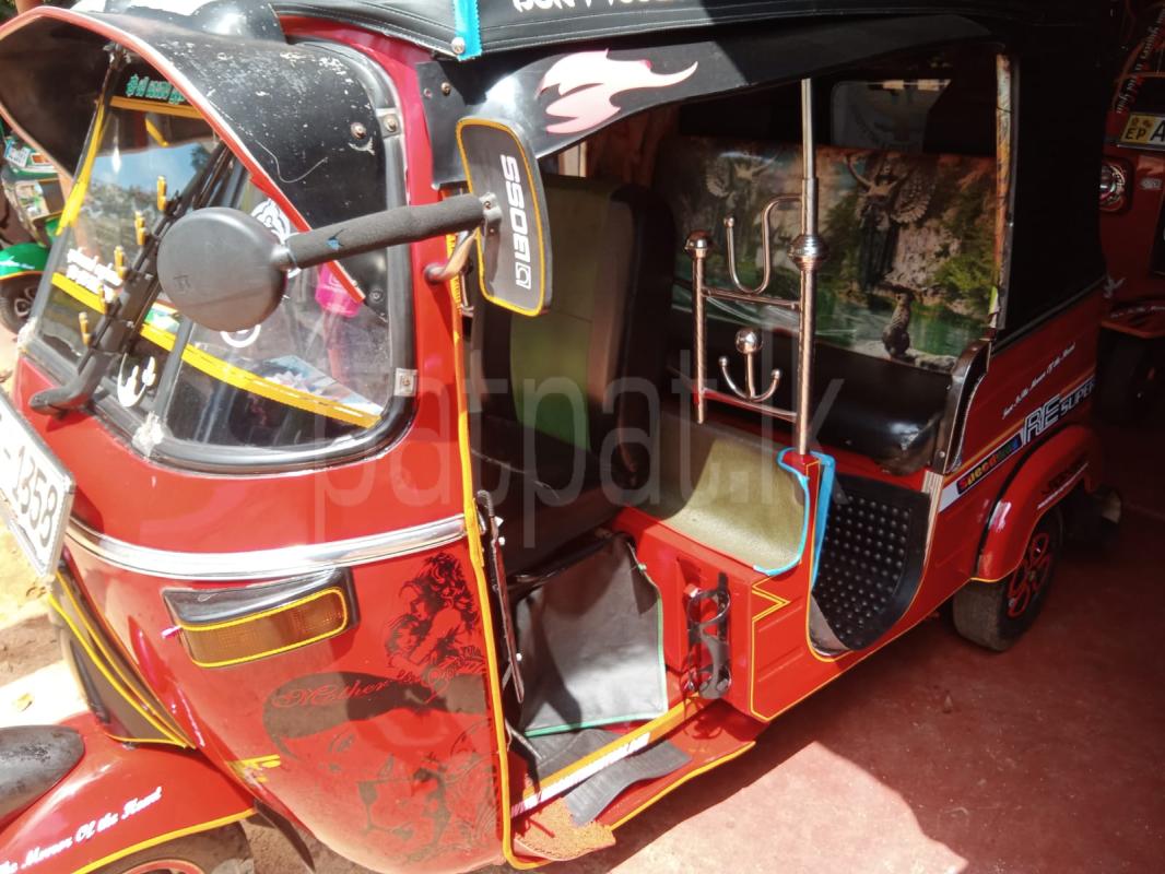 Bajaj Three Wheel 2006 - பயன்படுத்தப்பட்டது முச்சக்கர வண்டி sale in Sri Lanka - patpat.lk