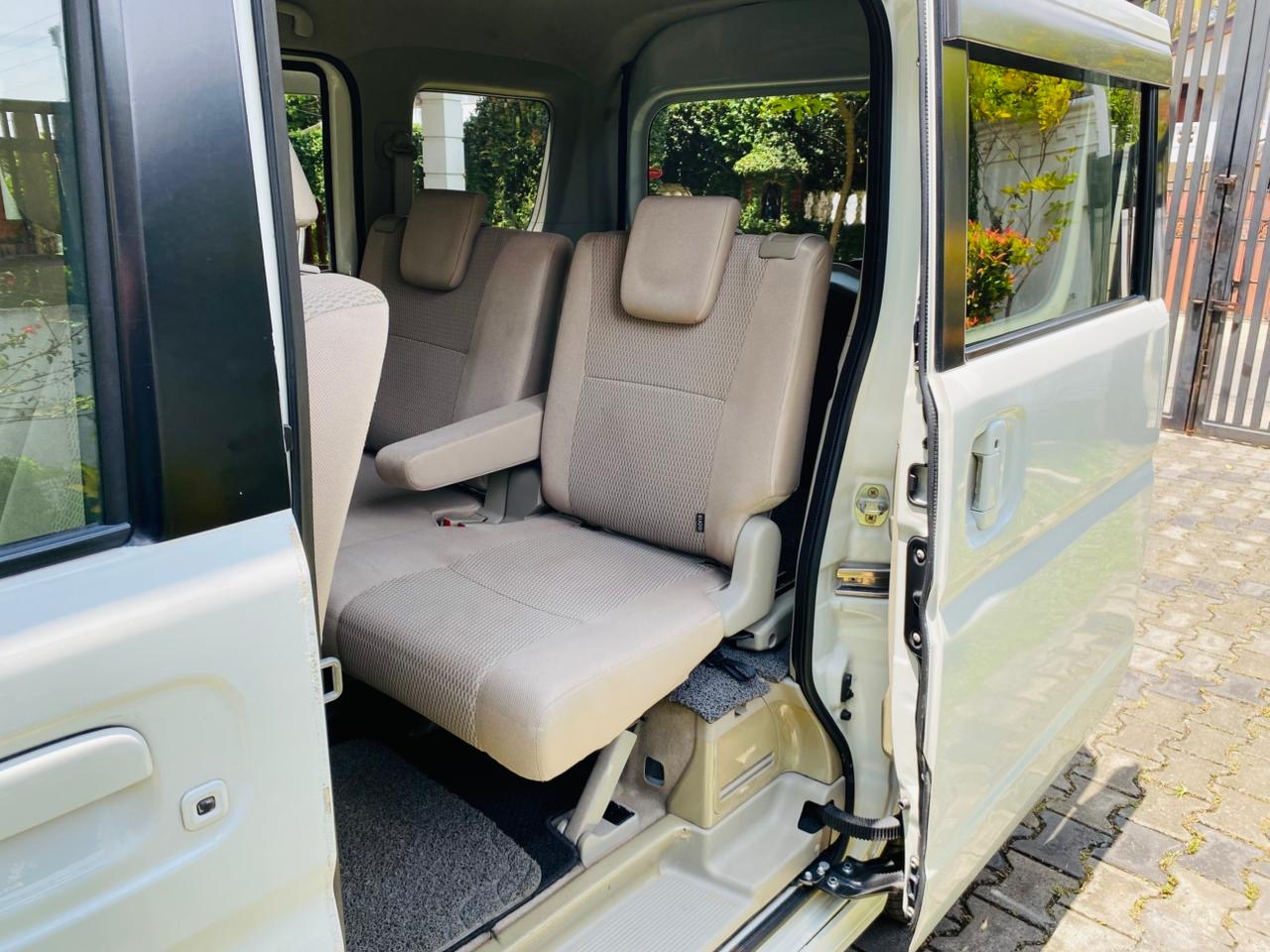 Advertisement image 6