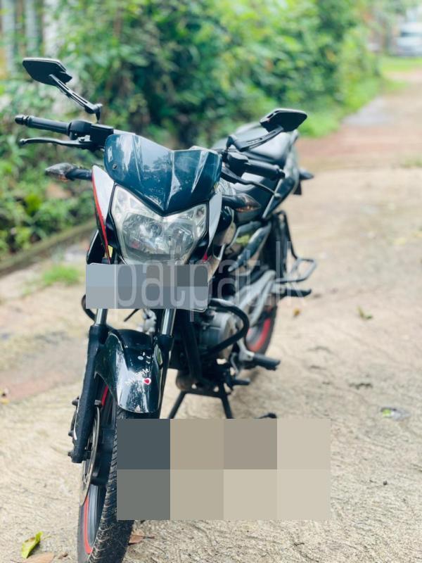 Bajaj Pulsar 2015 - பயன்படுத்தப்பட்டது பைக் sale in Sri Lanka - patpat.lk