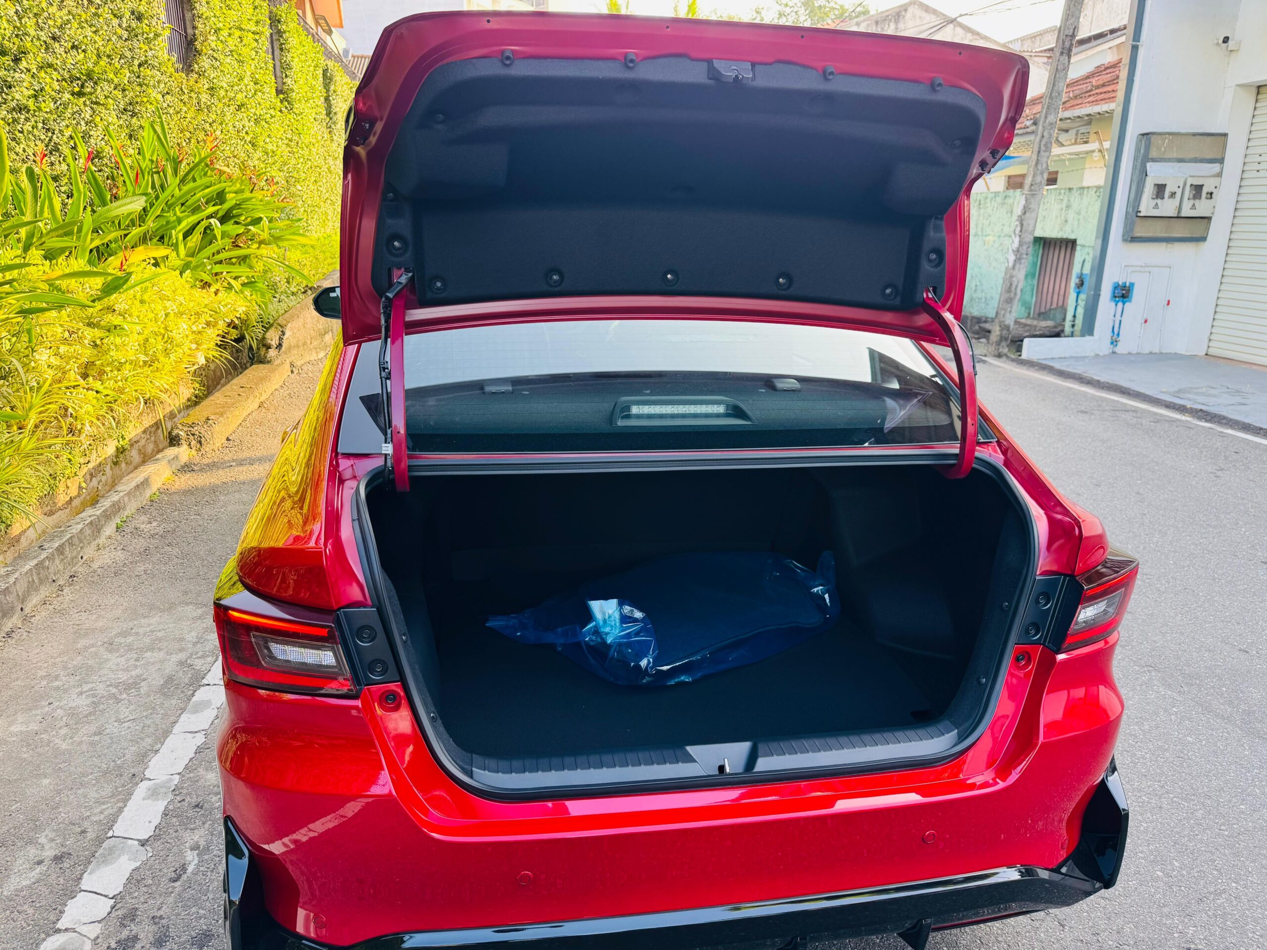 Toyota Yaris Ativ 2025 - சான்றளிக்கப்பட்டது கார் sale in Sri Lanka - patpat.lk