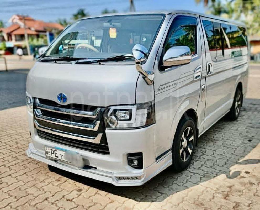 Toyota Hiace 2006 - Used Van sale in Sri Lanka - patpat.lk