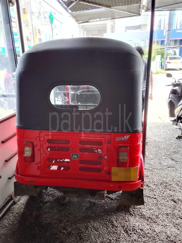 Bajaj Three Wheel 2015 - பயன்படுத்தப்பட்டது முச்சக்கர வண்டி sale in Sri Lanka - patpat.lk