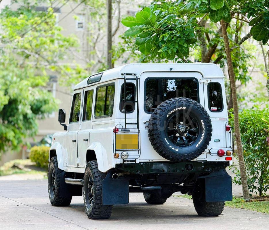 Land Rover Defender 1991 - பயன்படுத்தப்பட்டது SUV sale in Sri Lanka - patpat.lk