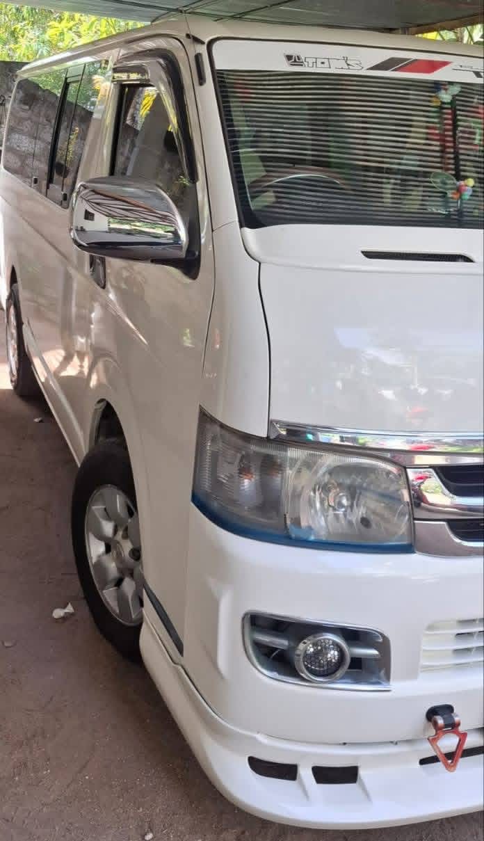 Toyota Hiace 2005 - භාවිතා කරන ලද වෑන් රථය sale in Sri Lanka - patpat.lk