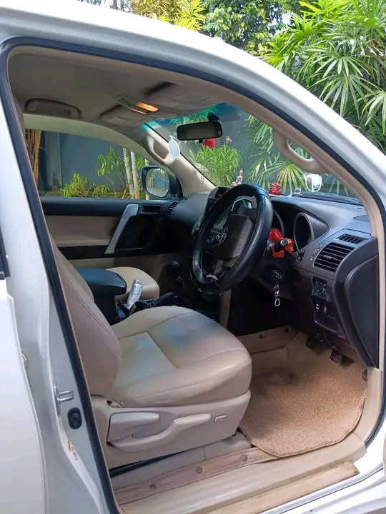 Toyota Land Cruiser 2015 - பயன்படுத்தப்பட்டது SUV sale in Sri Lanka - patpat.lk