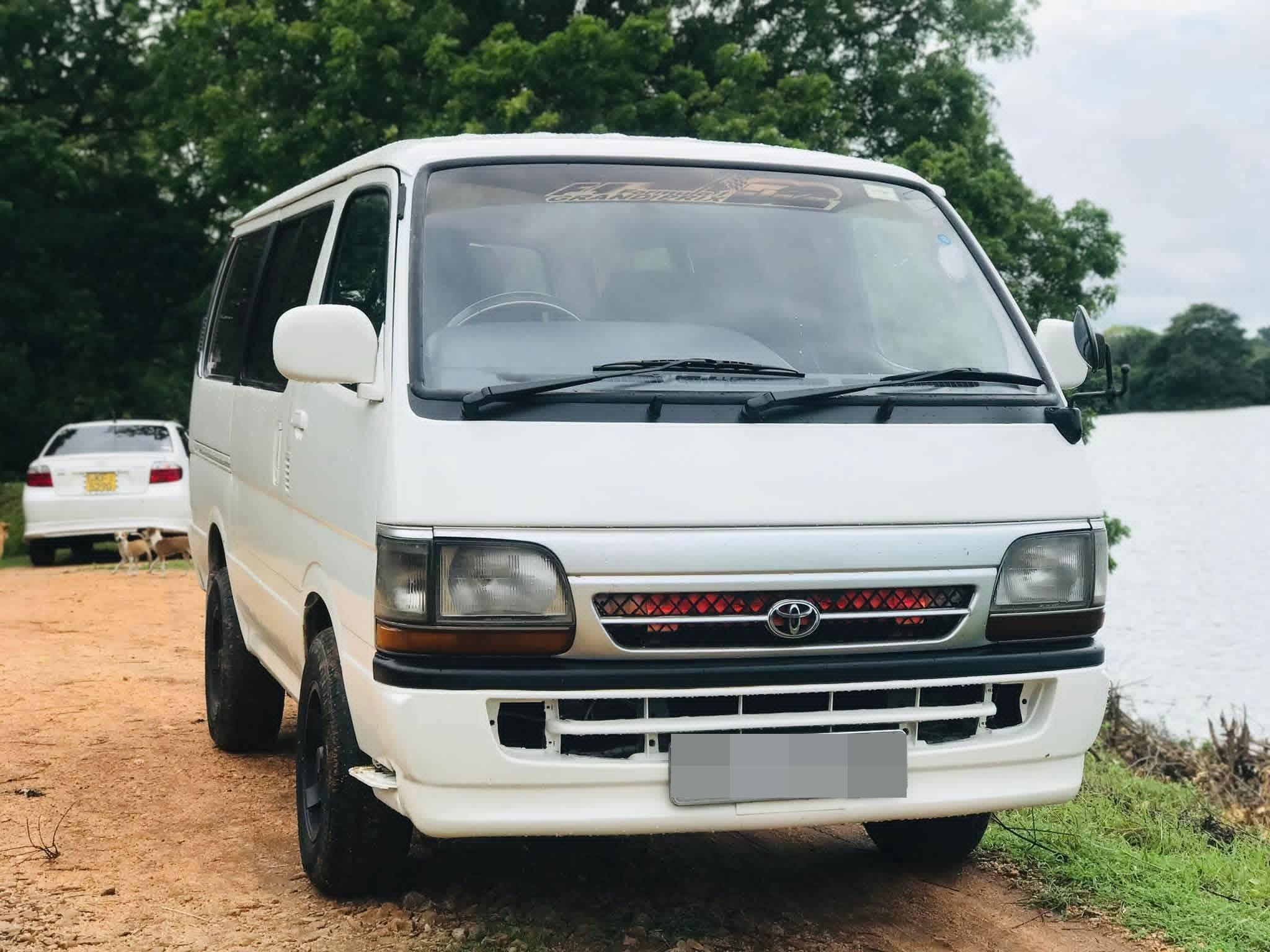 Toyota Grand Hiace 1995 ads-image-1