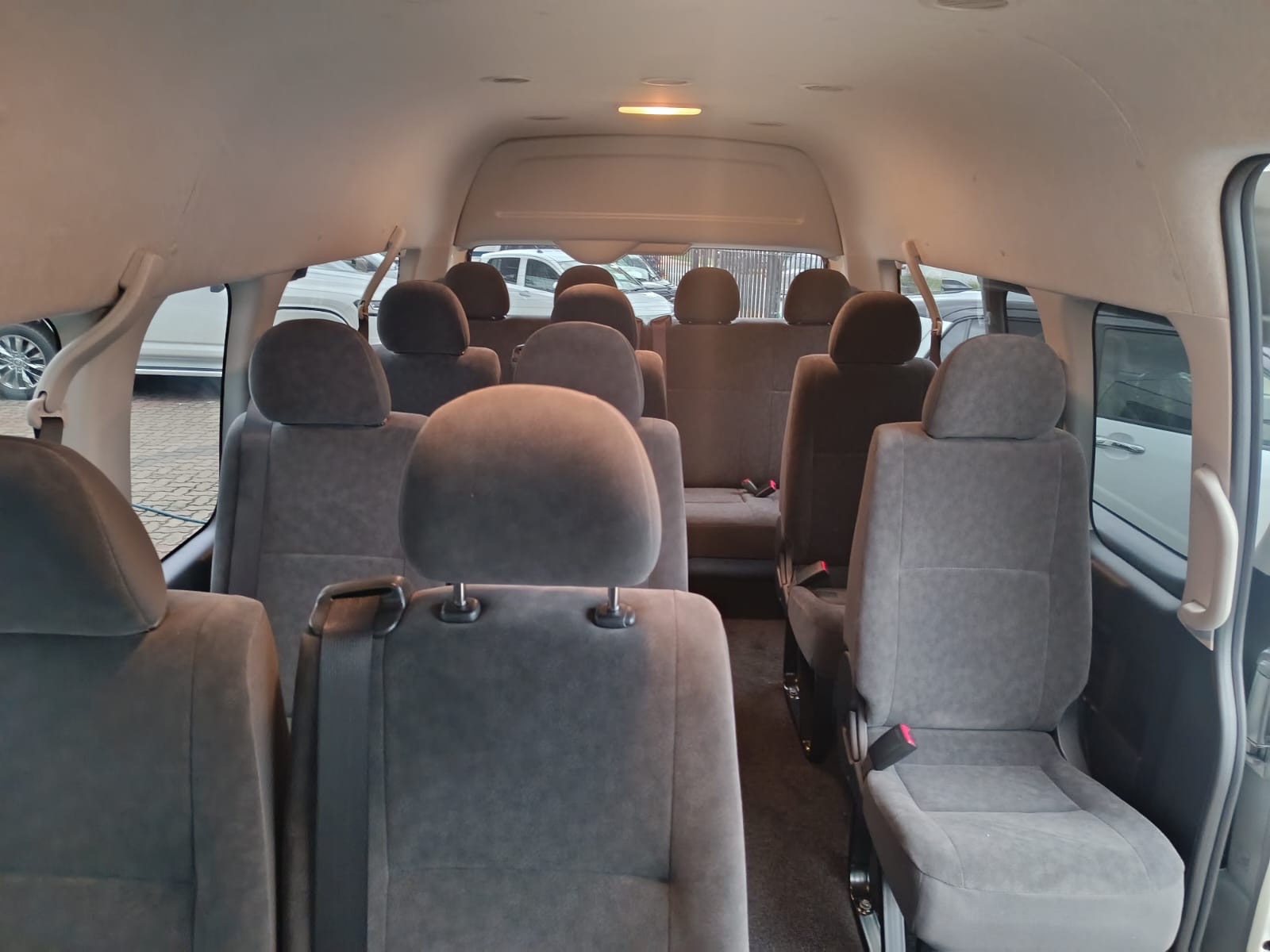 Toyota Hiace 2026 - භාවිතා කරන ලද වෑන් රථය sale in Sri Lanka - patpat.lk
