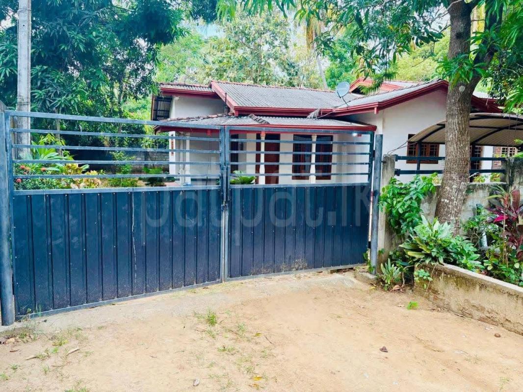 House for Sale in Aralaganwila