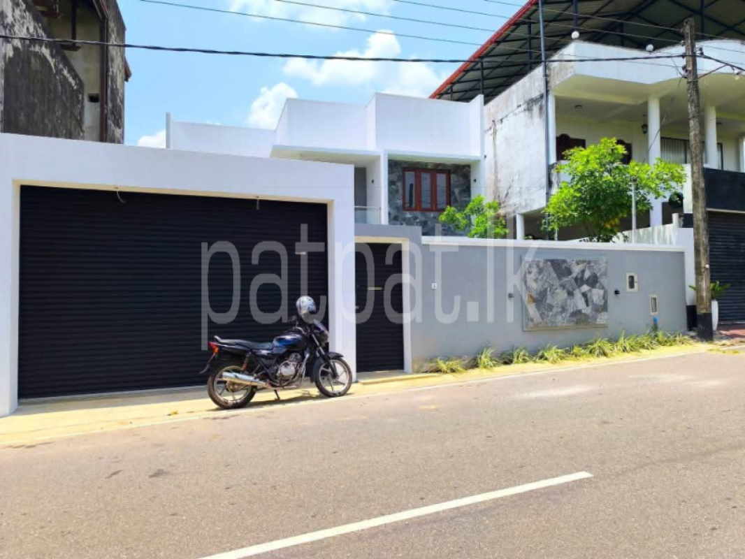 House for Sale in Athurugiriya