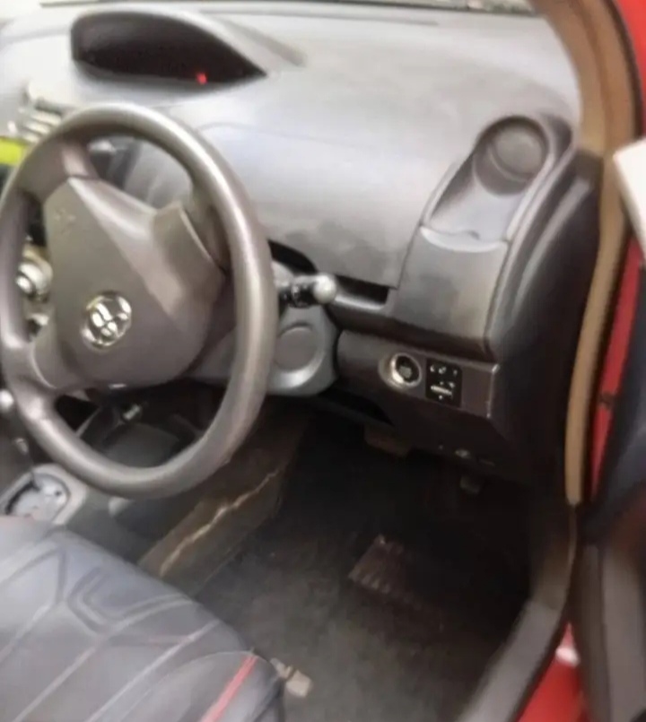 Toyota Vitz 2005 - பயன்படுத்தப்பட்டது கார் sale in Sri Lanka - patpat.lk