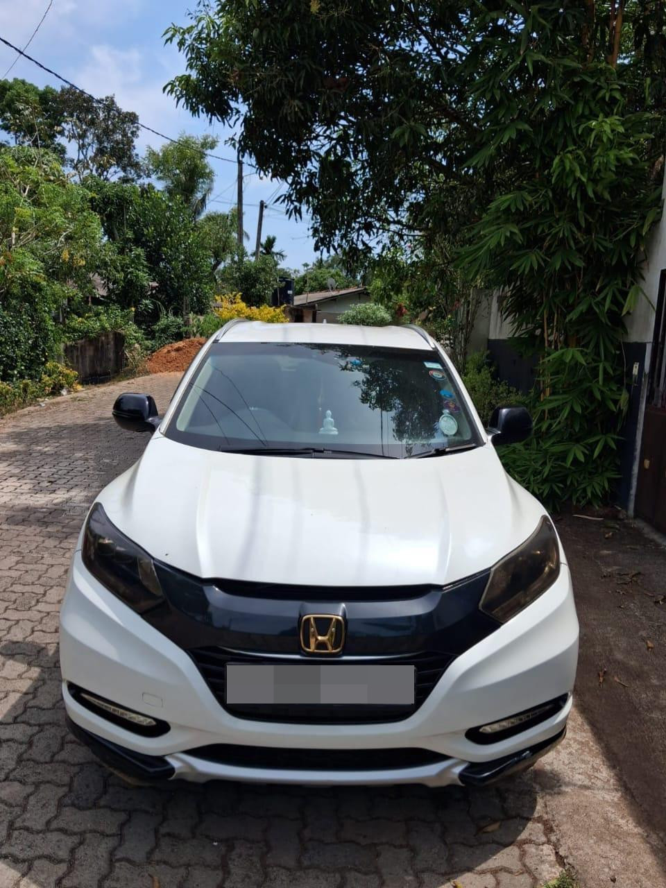 Honda Vezel 2015 - Used SUV sale in Sri Lanka - patpat.lk