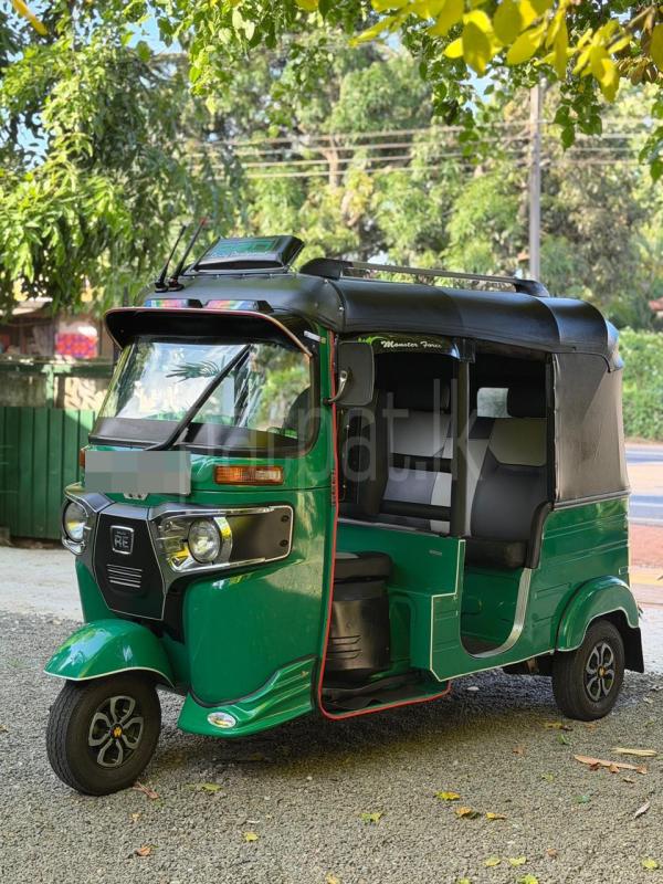 Bajaj 4 stroke 2016 - Used Three wheeler sale in Sri Lanka - patpat.lk