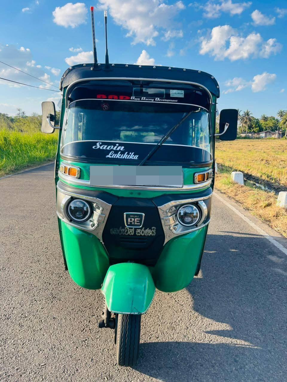 Bajaj Three Wheel 2014