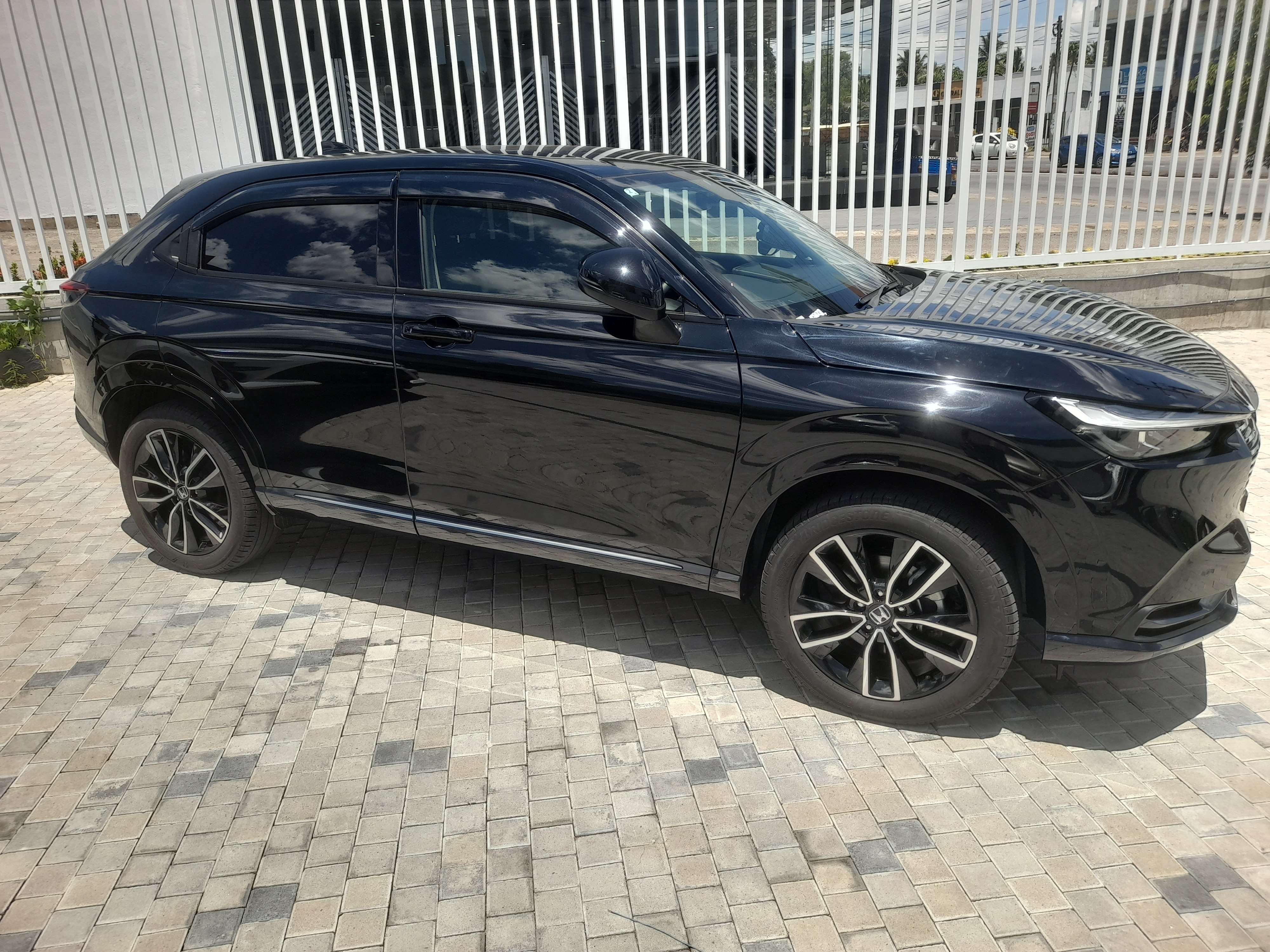 Honda Vezel 2026 - Used SUV sale in Sri Lanka - patpat.lk