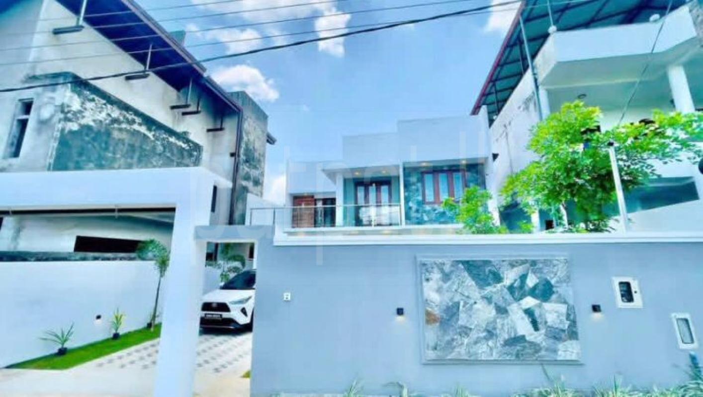 House for Sale in Athurugiriya