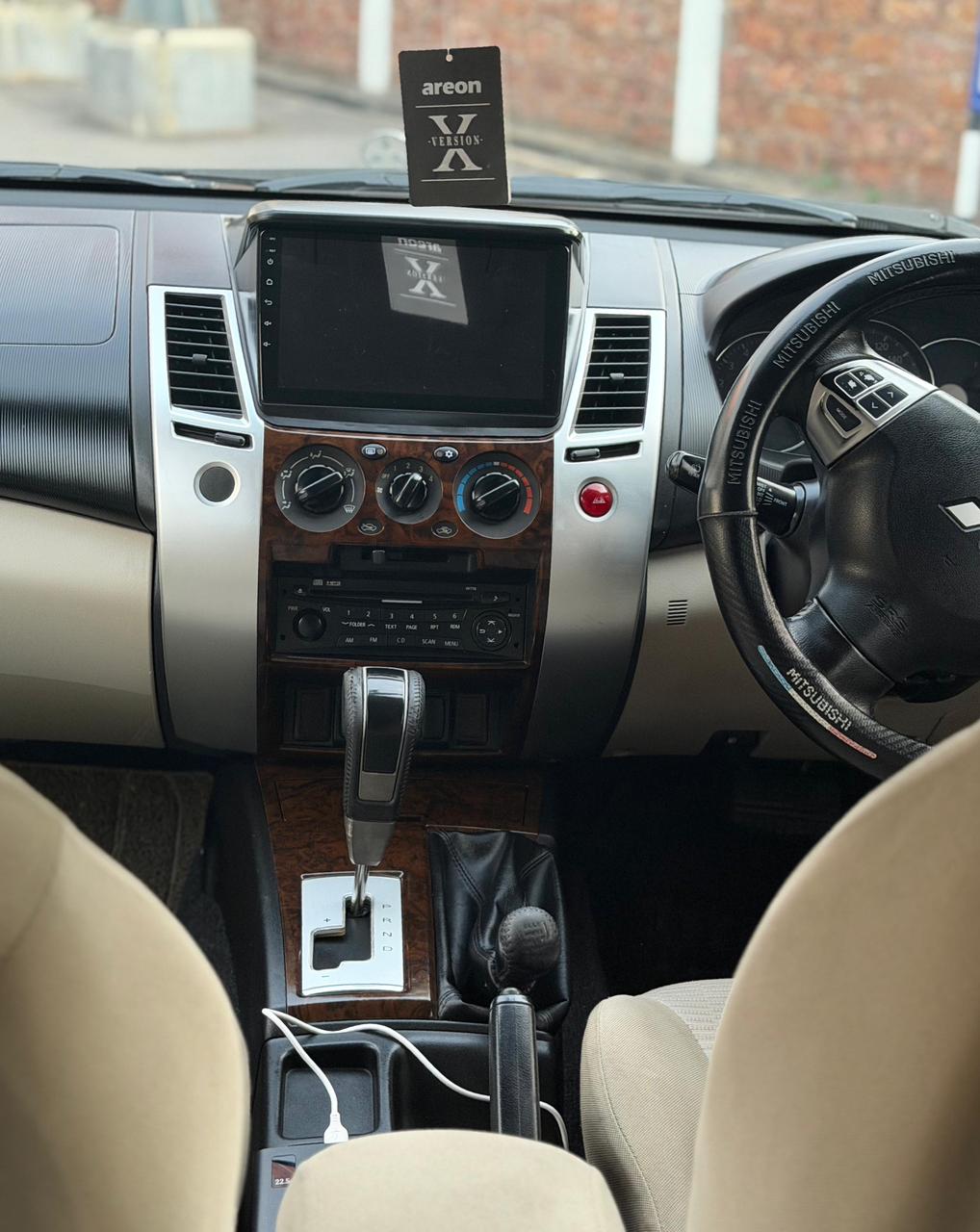 Mitsubishi Sportero 2012 - பயன்படுத்தப்பட்டது SUV sale in Sri Lanka - patpat.lk