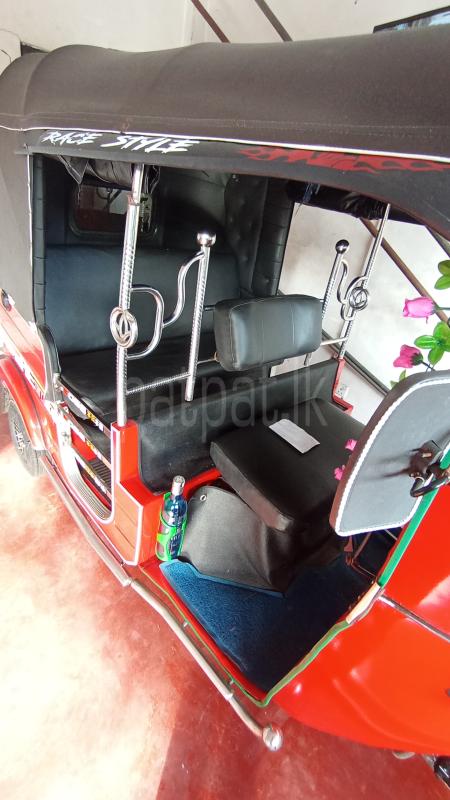 Bajaj 2 stroke 2006 - பயன்படுத்தப்பட்டது முச்சக்கர வண்டி sale in Sri Lanka - patpat.lk