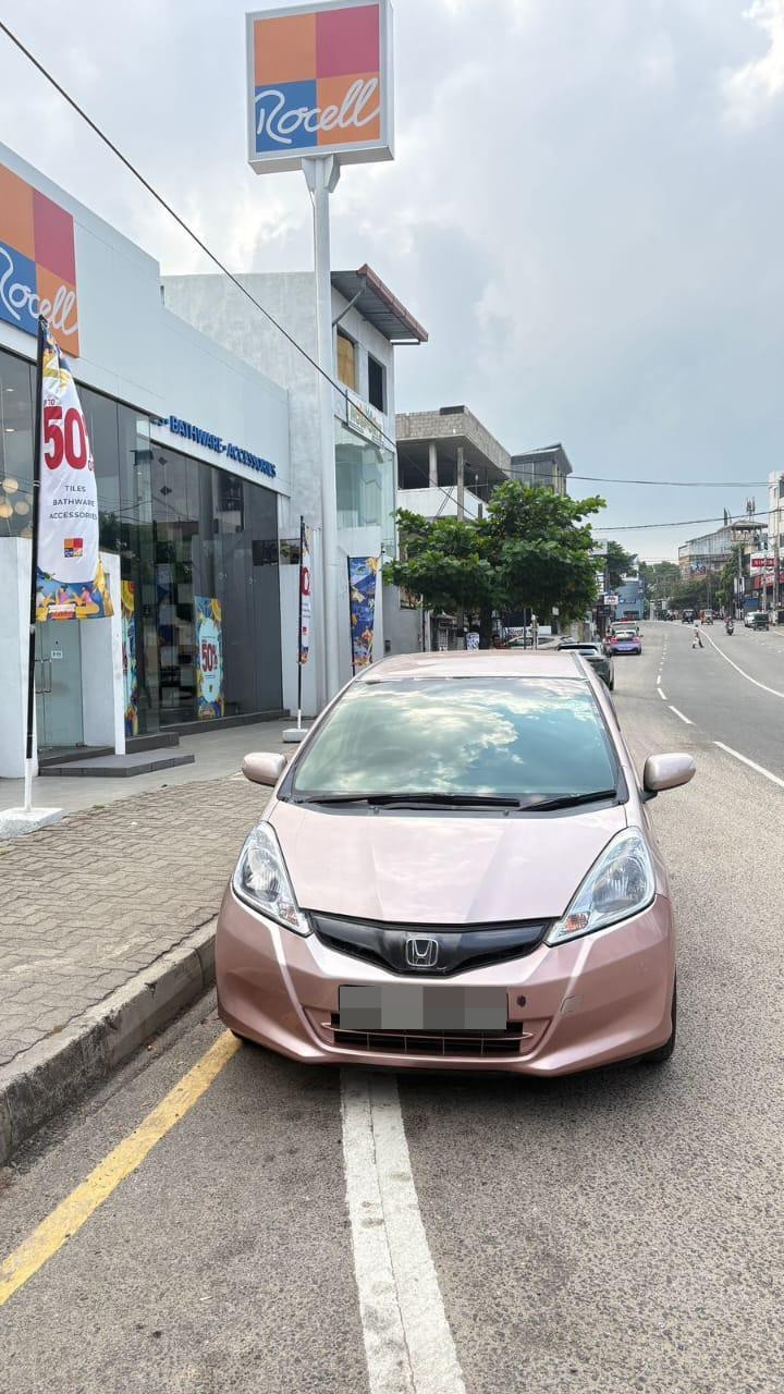 Honda Fit 2012 ads-image-1