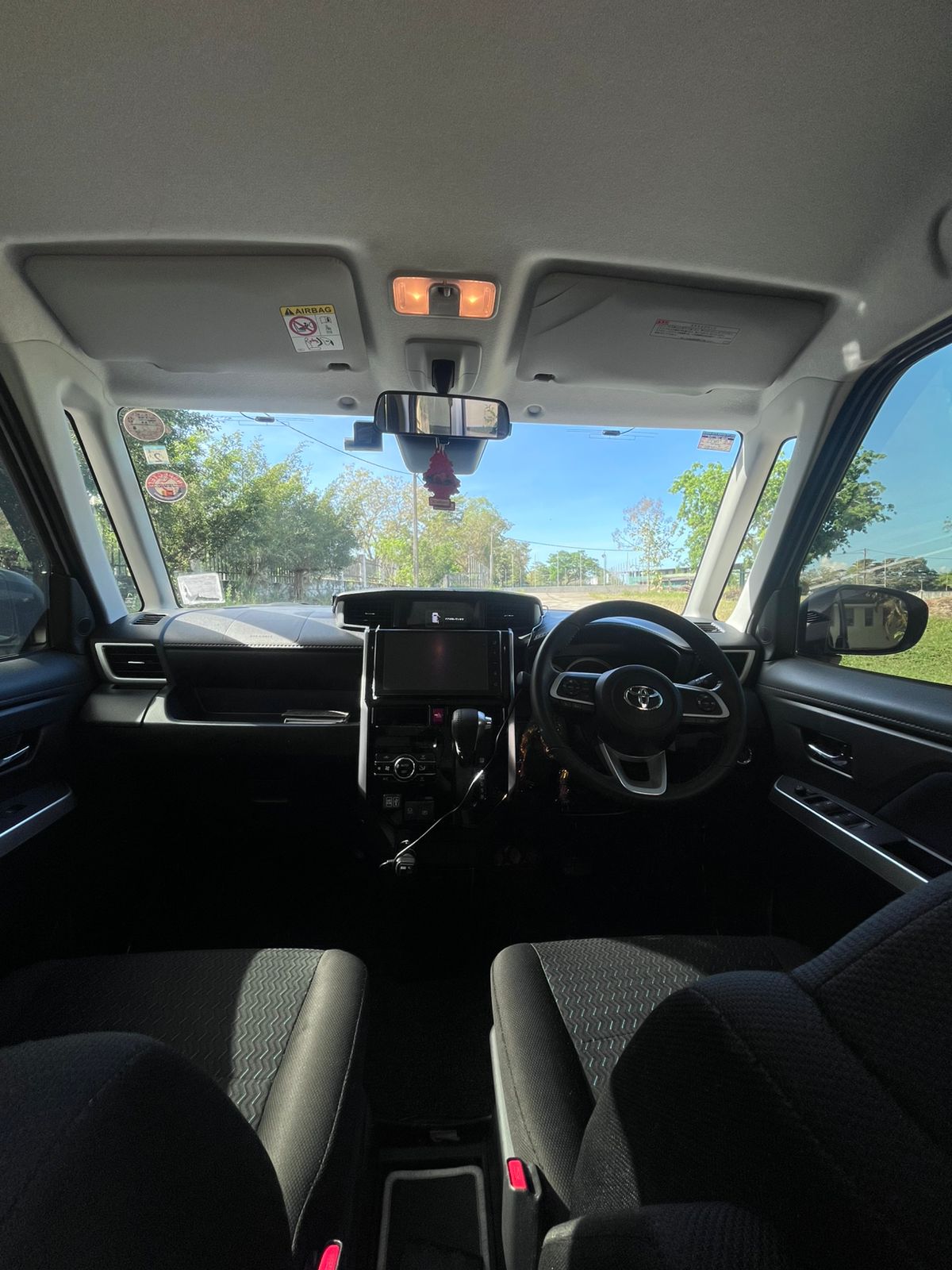 Toyota Roomy 2023 - Used Van sale in Sri Lanka - patpat.lk