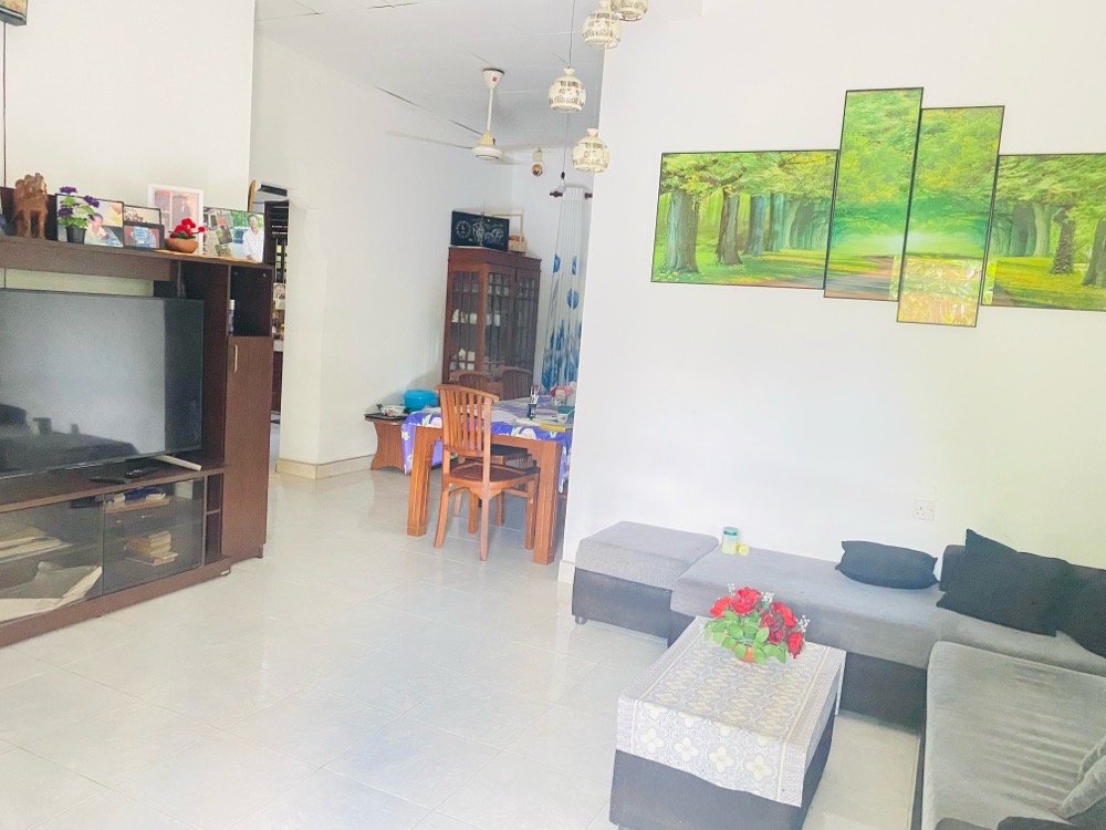 House for Sale in Athurugiriya