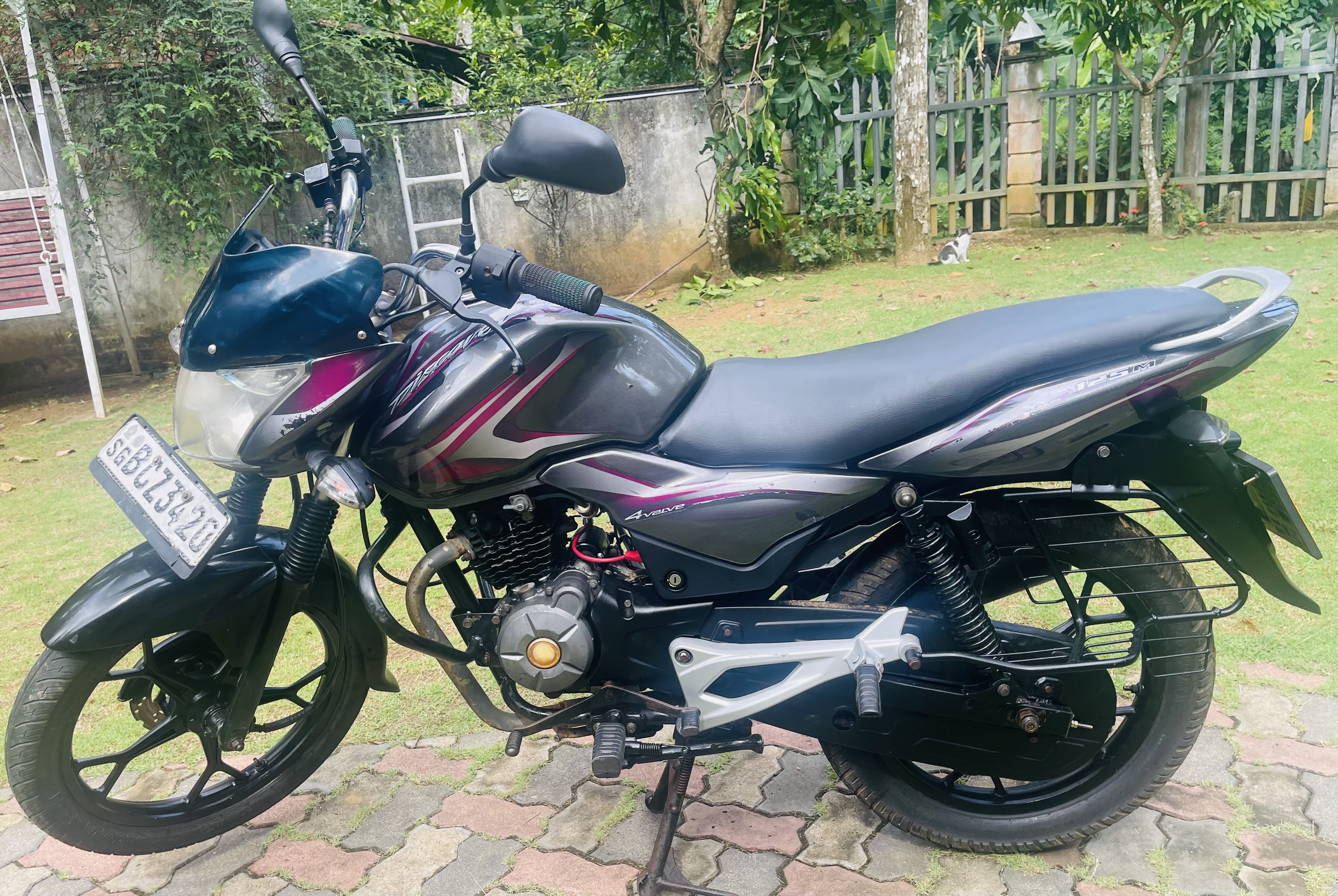 Bajaj Discover 2015 - பயன்படுத்தப்பட்டது பைக் sale in Sri Lanka - patpat.lk