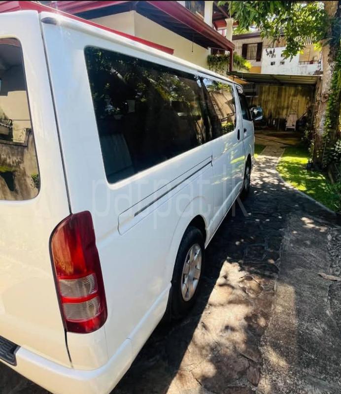 Toyota Hiace 2011 - Used Van sale in Sri Lanka - patpat.lk