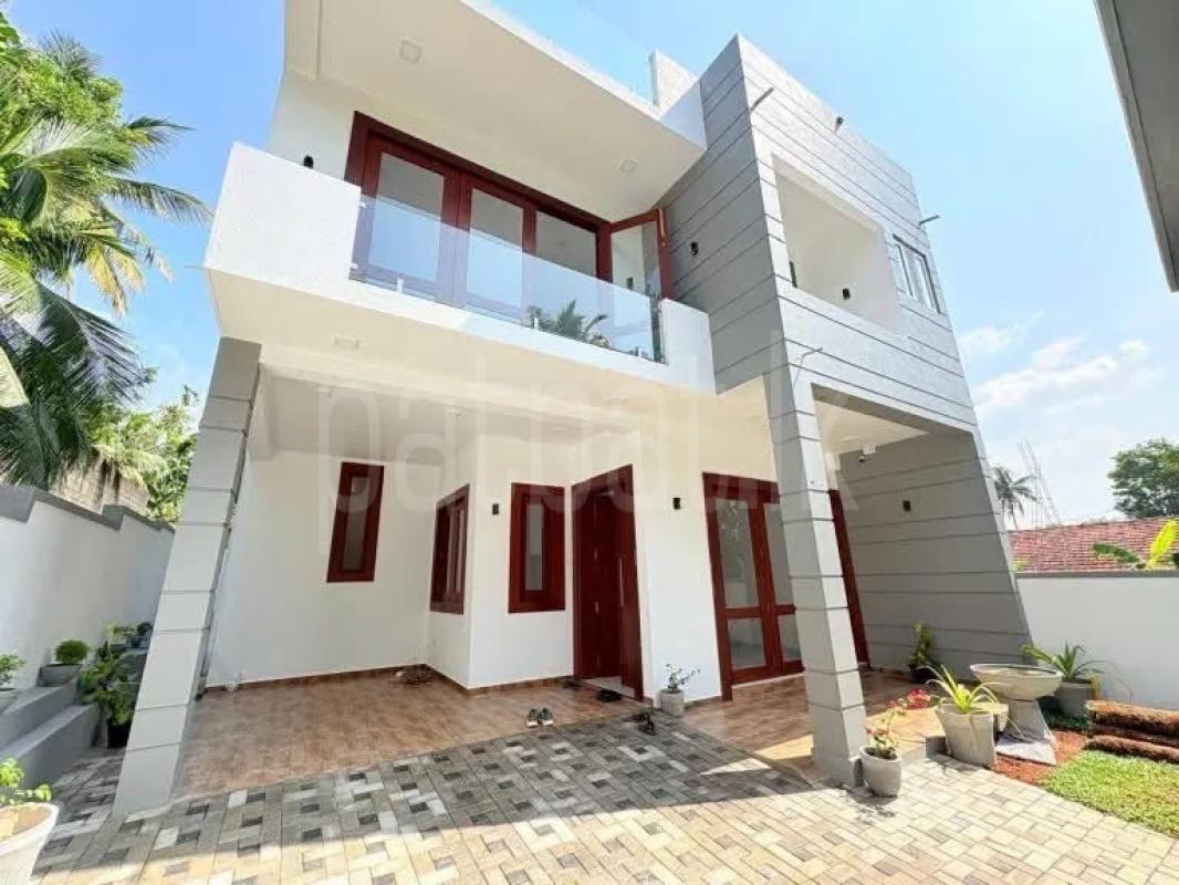 House for Sale in Polgasowita ads-image-1