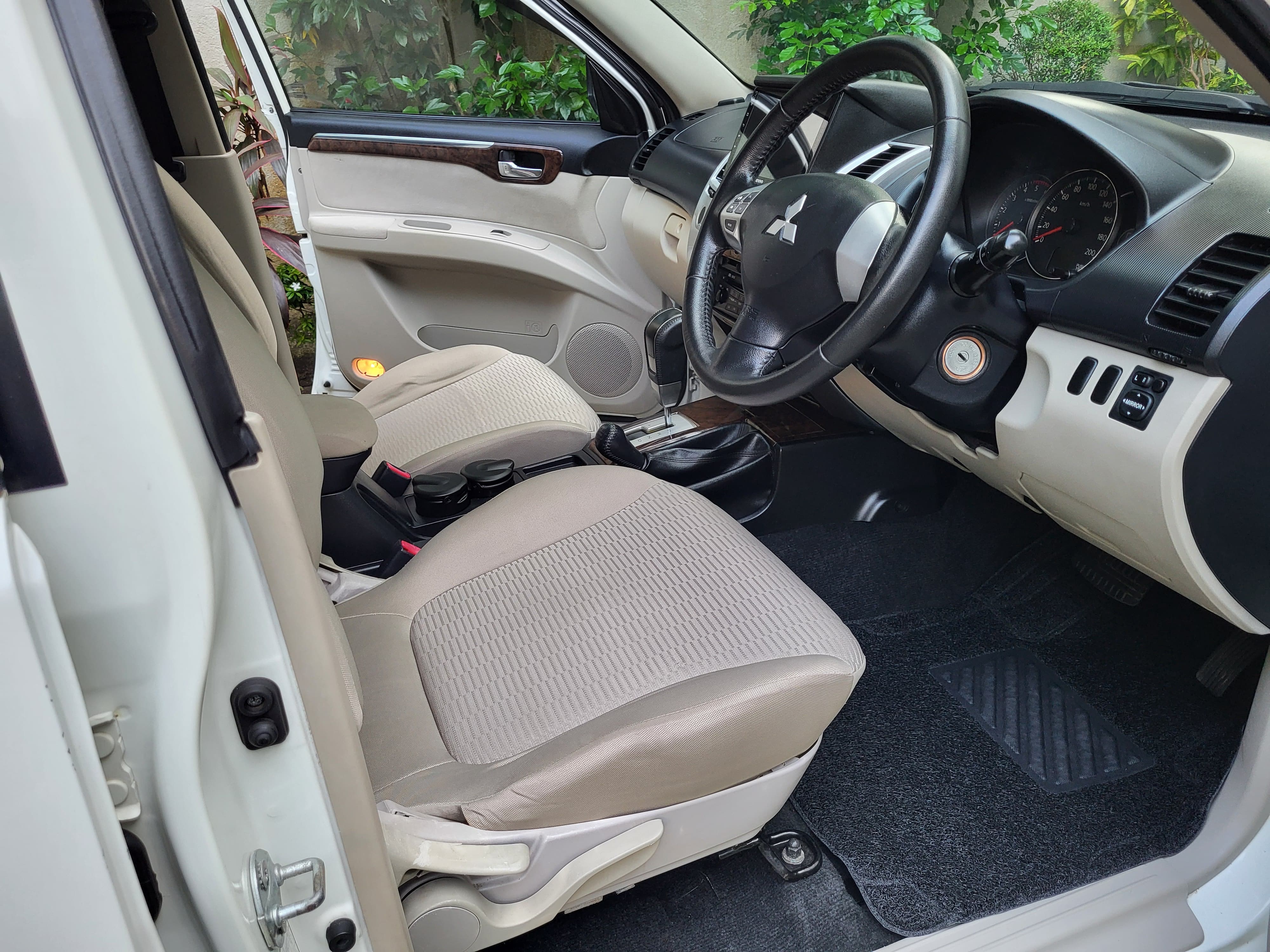 Mitsubishi Montero Sport 2012 - பயன்படுத்தப்பட்டது SUV sale in Sri Lanka - patpat.lk