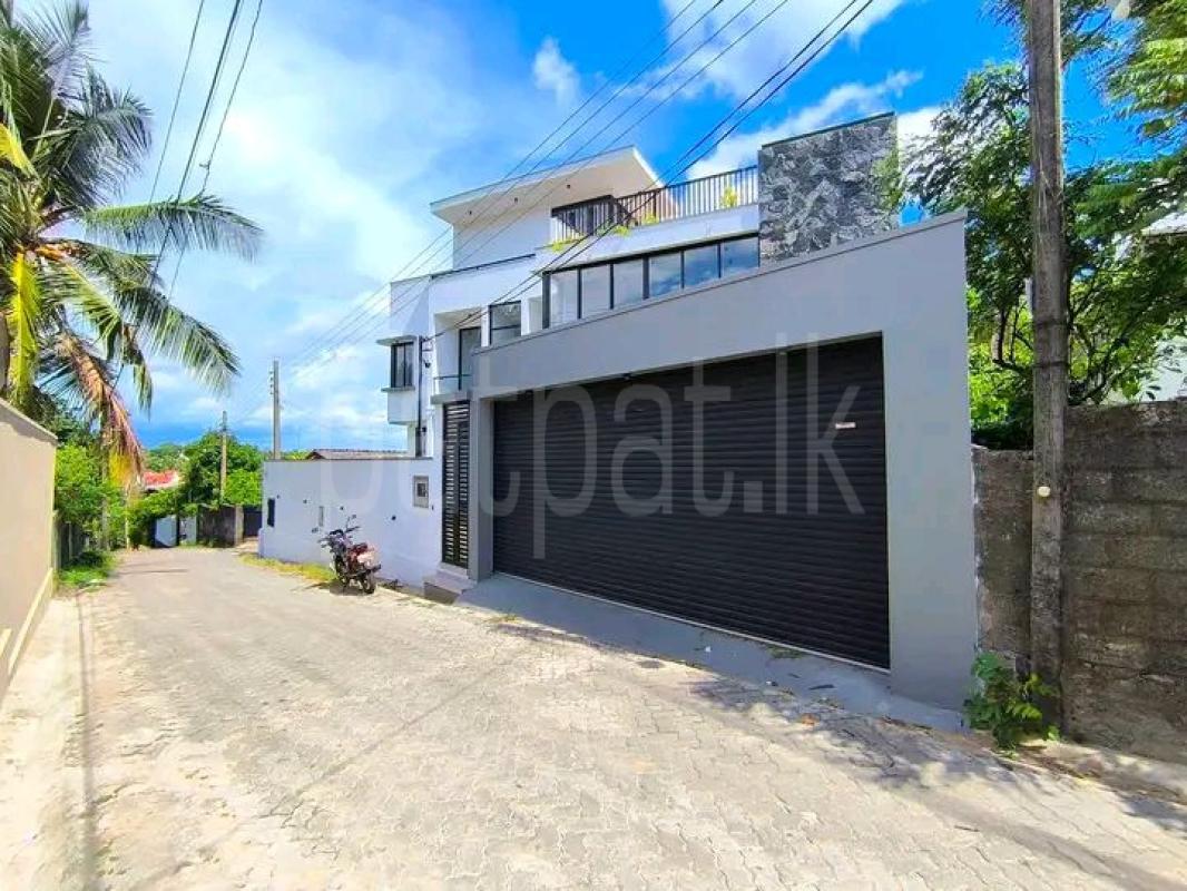 House for Sale in Battaramulla