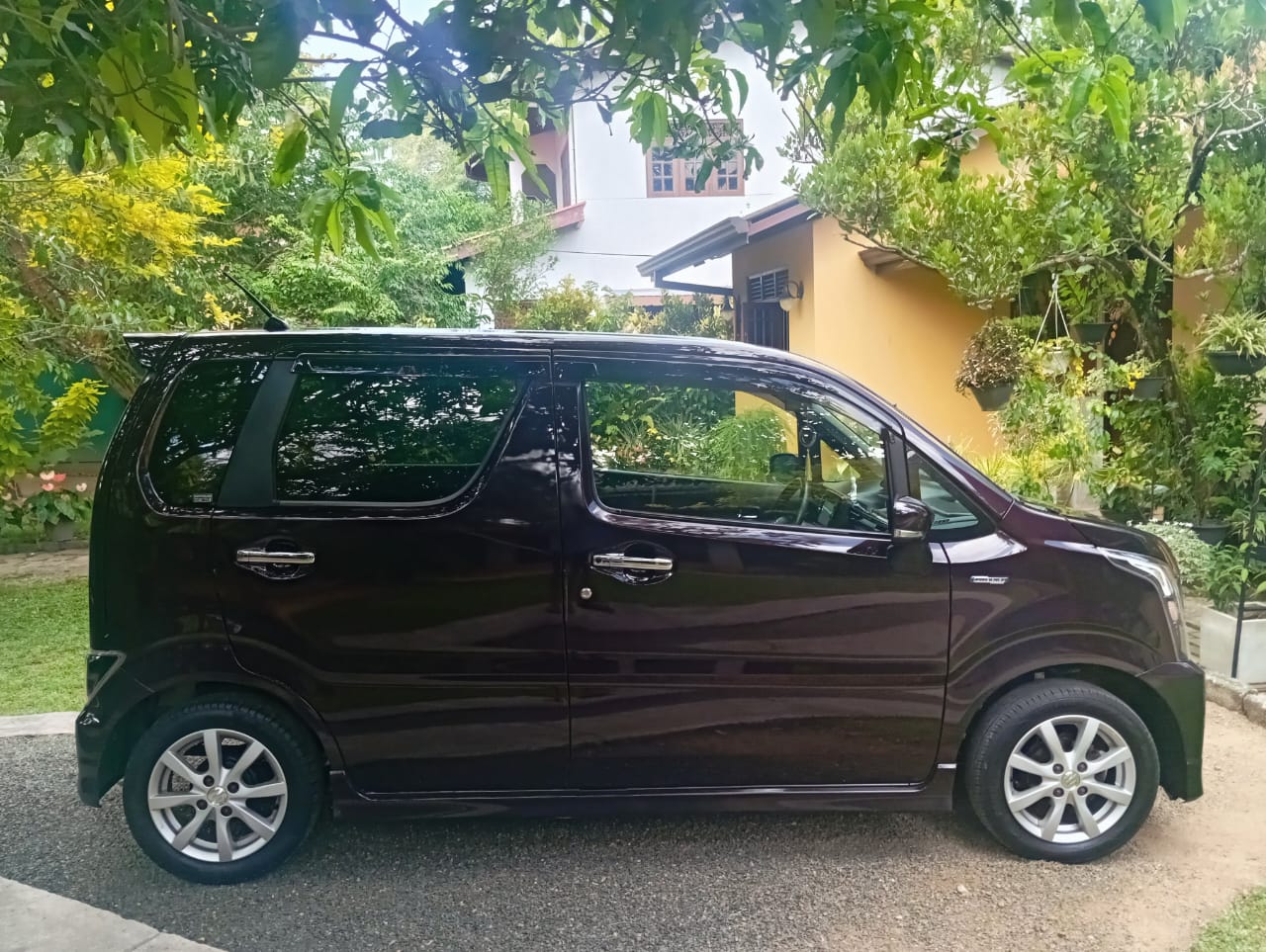 Suzuki Wagon R 2017 - භාවිතා කරන ලද කාර් sale in Sri Lanka - patpat.lk