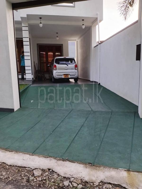 House for Sale in Athurugiriya ads-image-1