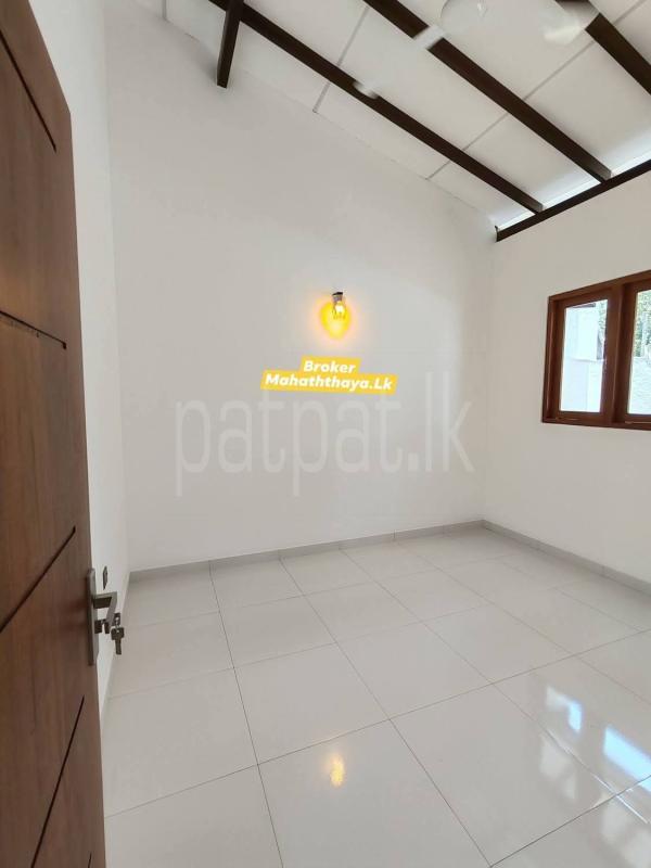 House for Sale in Athurugiriya