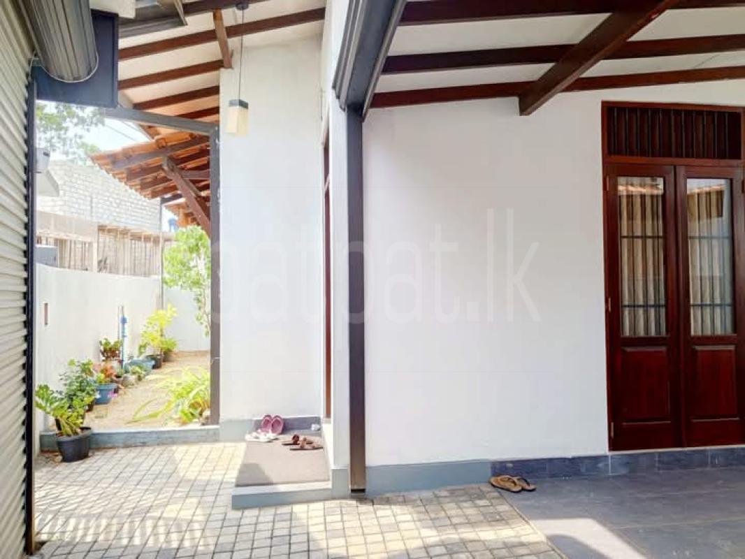 House for Sale in Athurugiriya