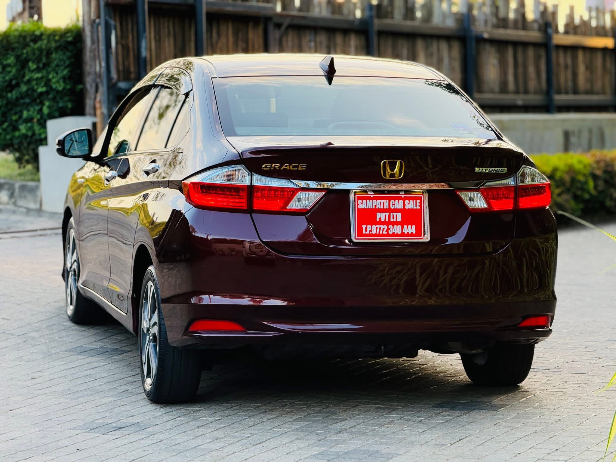 Honda Grace 2014 - Used Car sale in Sri Lanka - patpat.lk