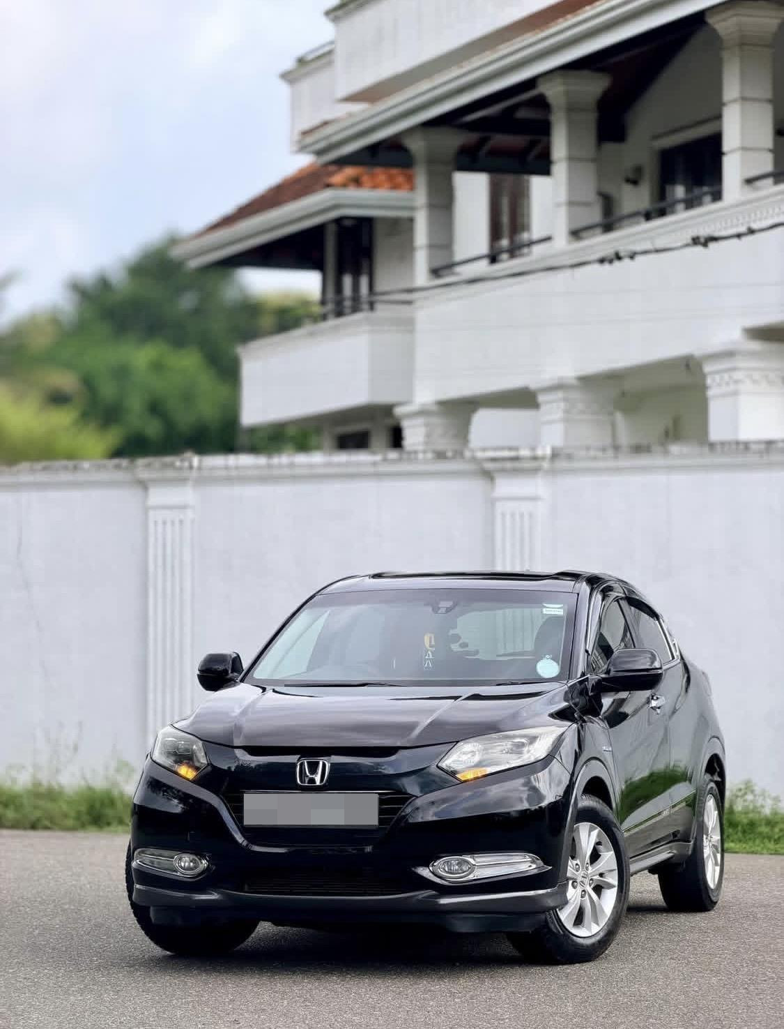 Honda Vezel 2014 - பயன்படுத்தப்பட்டது SUV sale in Sri Lanka - patpat.lk