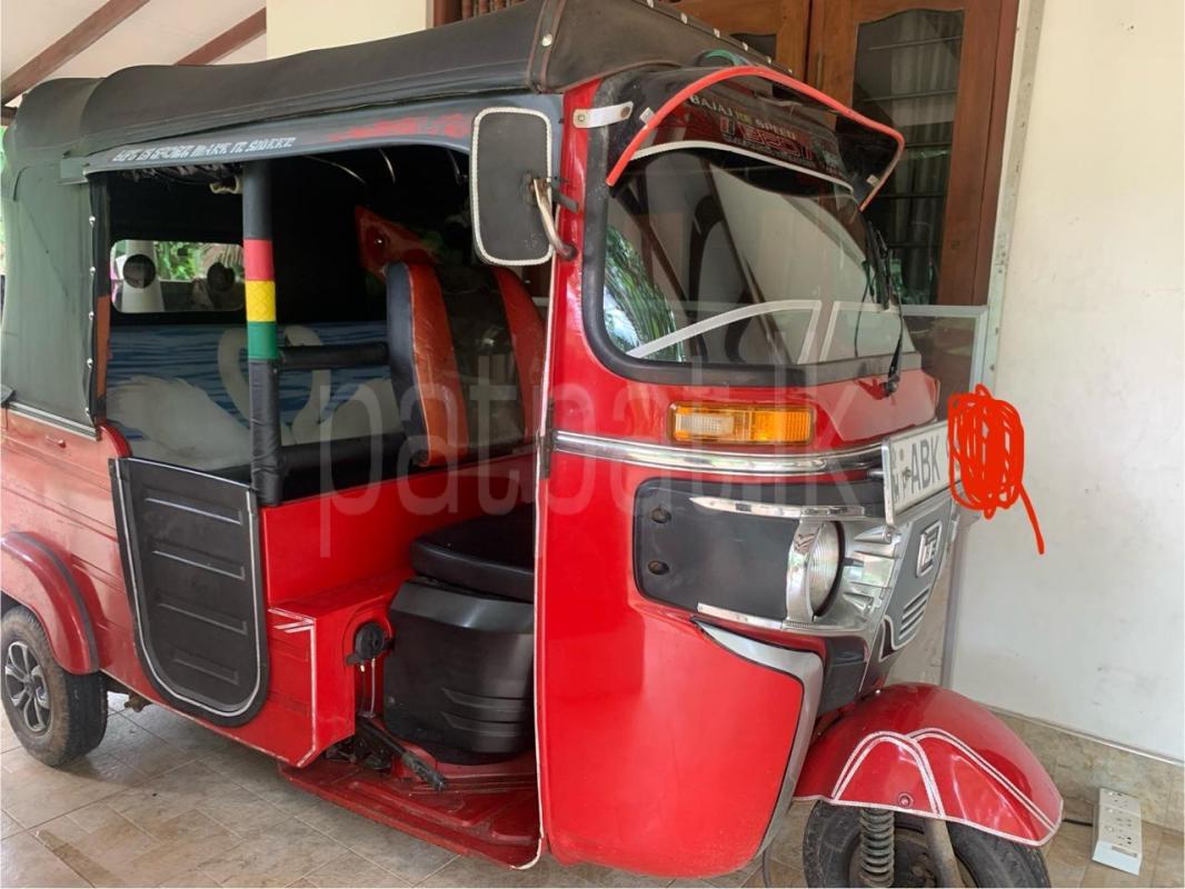 Bajaj 4 stroke 2015 - Used Three wheeler sale in Sri Lanka - patpat.lk
