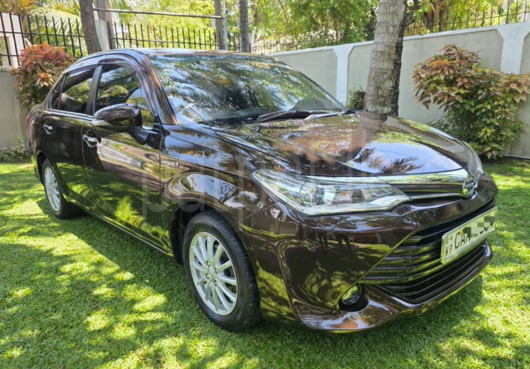 Toyota Axio 2015 - பயன்படுத்தப்பட்டது கார் sale in Sri Lanka - patpat.lk
