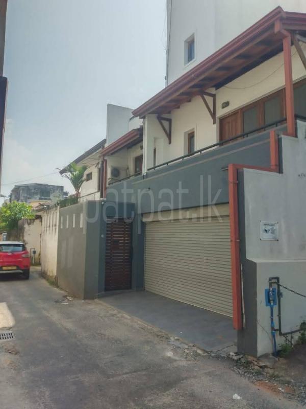 House for Sale in Bambalapitiya (Colombo 04) ads-image-1
